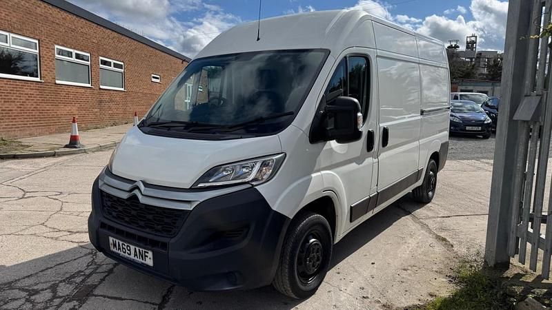 Used Citroën Relay 140 HP (102 kW) 2020 White Van