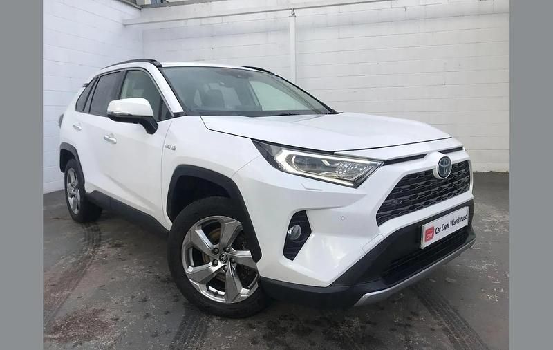 White Used 2019 Toyota RAV4 Hybrid SUV | £21,099 (Fair price) - Image 1/4