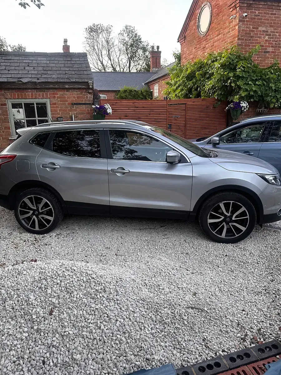 Used Nissan Qashqai Tekna 130 HP (95 kW) 2016 Silver SUV