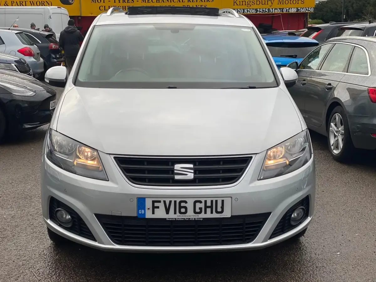 Begagnad Seat Alhambra SE 2016 Silver Minibuss