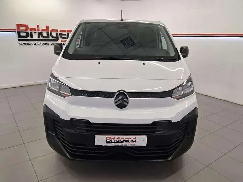 Używany Citroën Dispatch 120 KM (88 kW) 2025 Biały Minivan