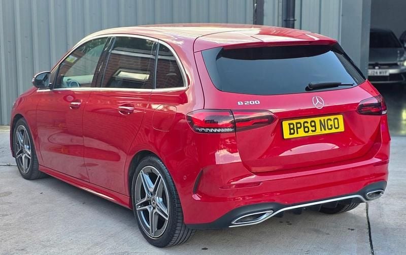 Used Mercedes B200 Executive 2019 Red MPV