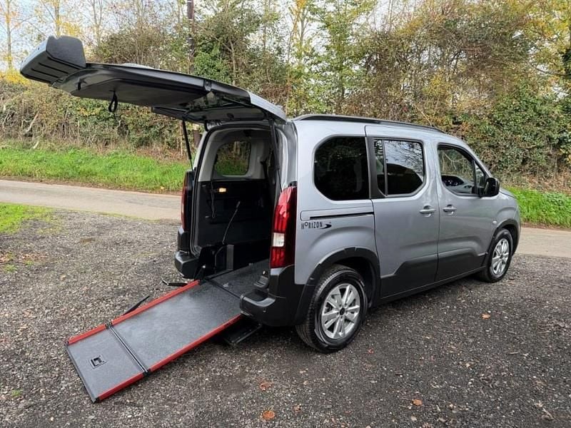 Used Peugeot Rifter Allure 2024 Grey MPV