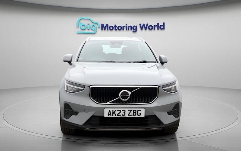 Used Volvo XC40 Core 163 HP (119 kW) 2025 SUV