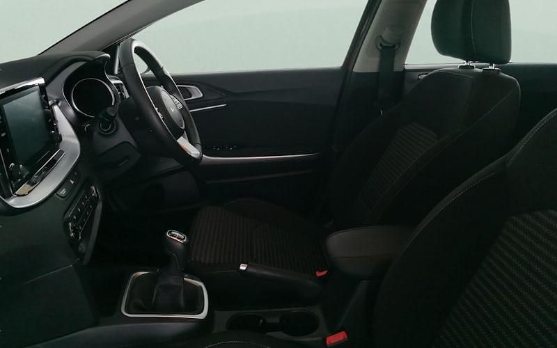 Used Kia Ceed Sportswagon 160 HP (117 kW) 2023 Red Estate