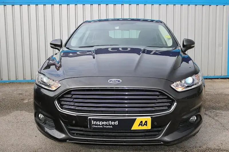 Used Ford Mondeo Style 150 HP (110 kW) 2015 Grey Hatchback
