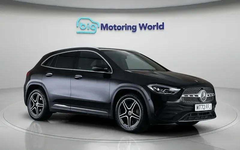 Usado Mercedes GLA180 Executive 136 HP (100 kW) 2022 Preto SUV