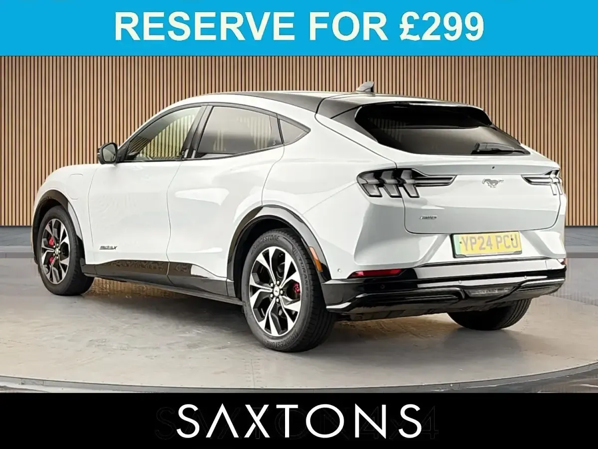 Used Ford Mustang Mach-E Extended Range 258 kW (351 HP) 2022 Space white SUV