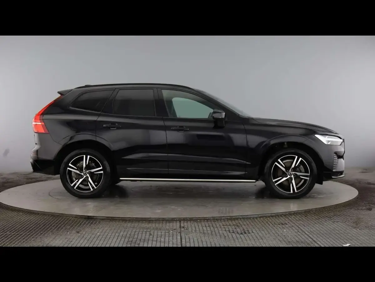 Used Volvo XC60 R-Design 2022 Black SUV