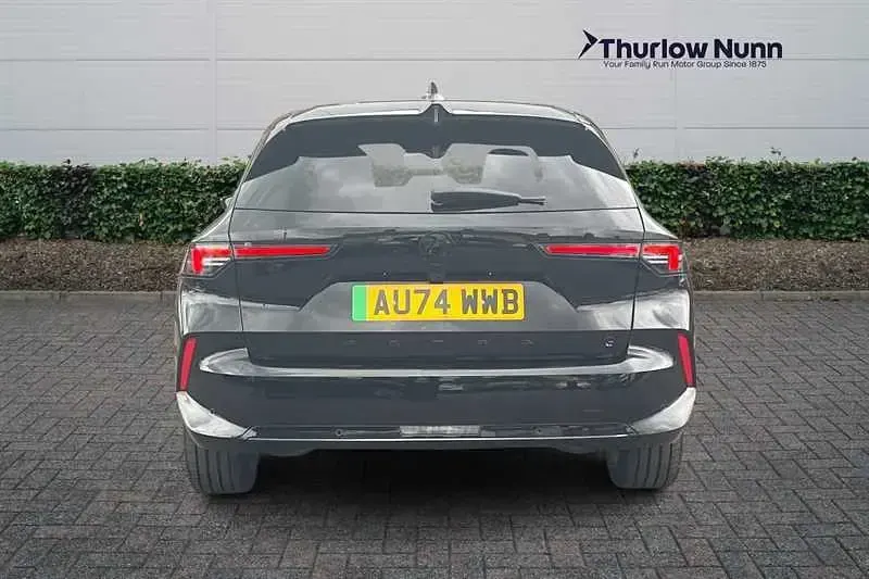 Used Vauxhall Astra 114 kW (156 HP) 2024 Black Estate