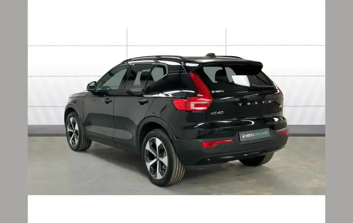 Used Volvo XC40 Plus 161 HP (118 kW) 2024 Black SUV