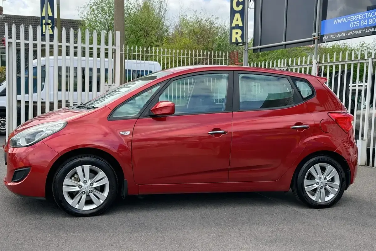 Used Hyundai ix20 Active 2011 Red Hatchback