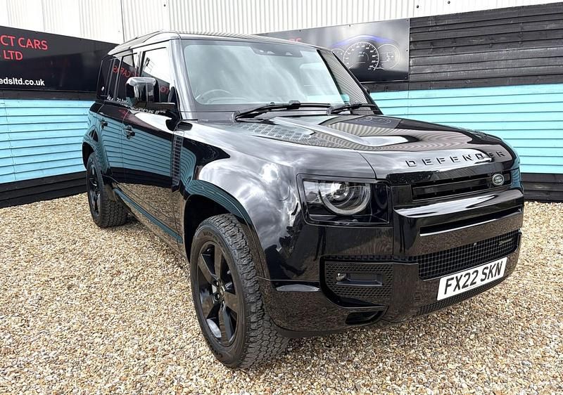 Used Land Rover Defender SE Dynamic 300 HP (220 kW) 2022 Black SUV