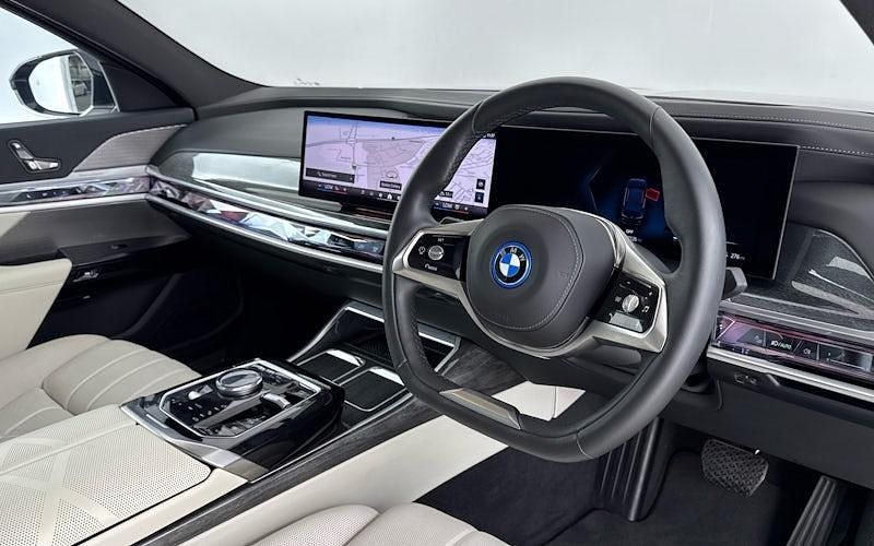 Used BMW i7 Comfort Edition 400 kW (544 HP) 2025 Black Sedan