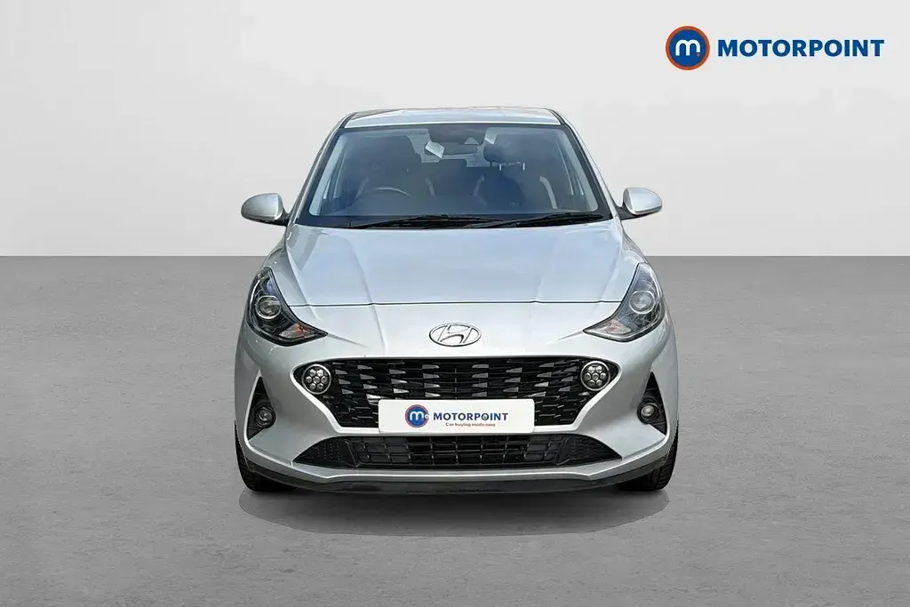 Used Hyundai i10 Premium 67 HP (49 kW) 2022 Silver Hatchback