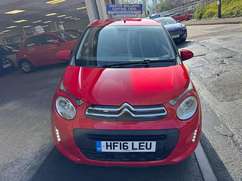 Usado Citroën C1 Feel 68 CV (50 kW) 2016 Rojo Utilitario