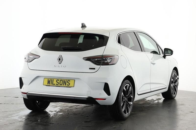 Used Renault Clio V Techno 143 HP (105 kW) 2025 Solid  glacier white  Hatchback