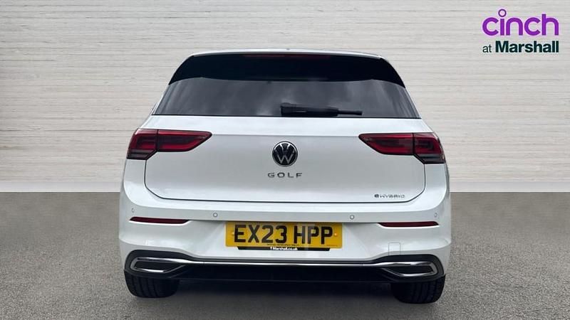 Used VW Golf VIII Style 204 HP (150 kW) 2023 White