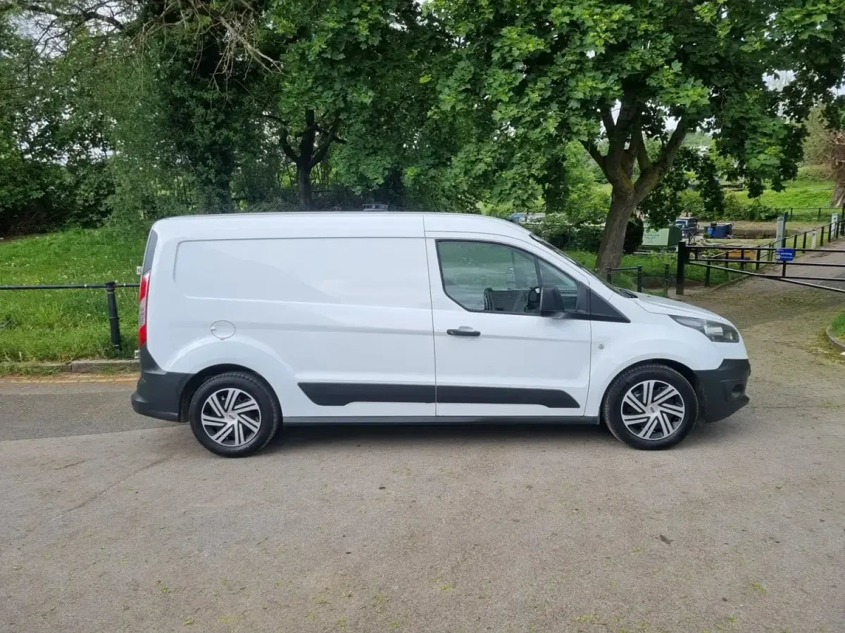Gebraucht Ford Transit Connect 95 PS (69 kW) 2014 Weiß Van / Kleinbus