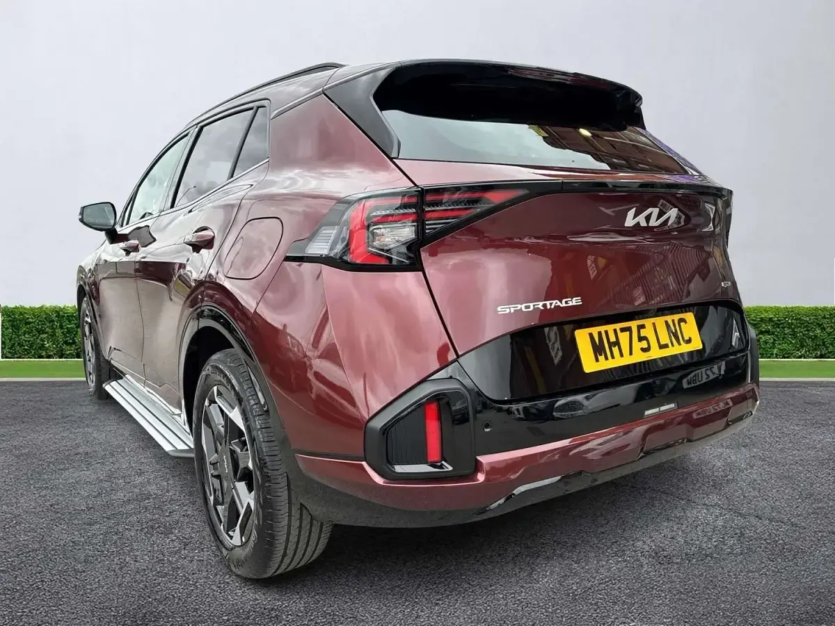 Used Kia Sportage GT-Line 147 HP (108 kW) 2026 Red SUV