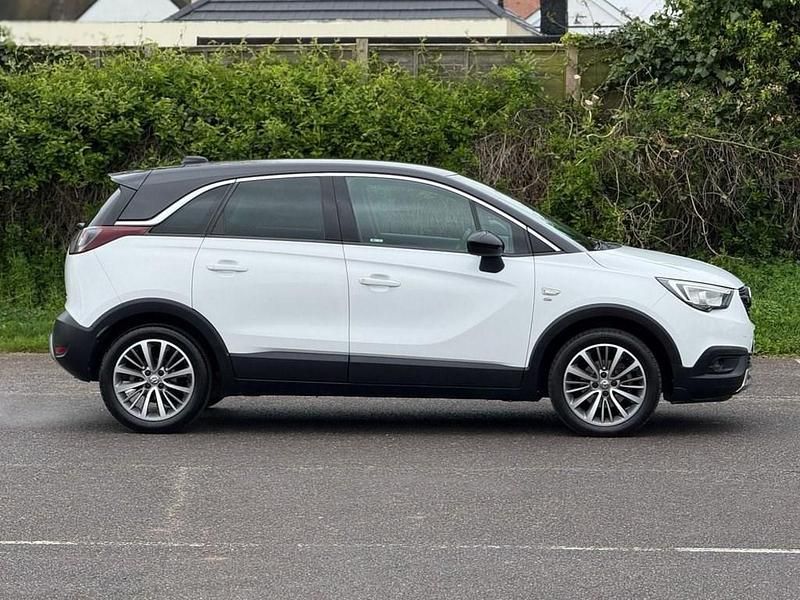 Used Vauxhall Crossland X Elite 130 HP (95 kW) 2017 White SUV