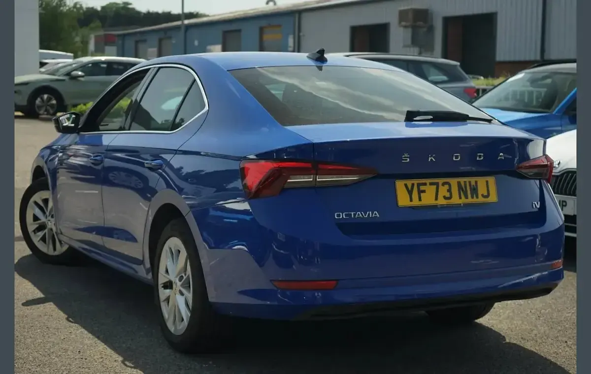 Used Skoda Octavia SE L 200 HP (147 kW) 2023 Blue Hatchback