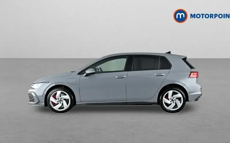 Second-hand VW Golf VIII GTE 245 CP (180 kW) 2023 Gri Hatchback