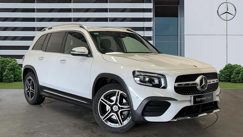 Second-hand Mercedes GLB200 AMG Line Premium 163 CP (119 kW) 2023 SUV