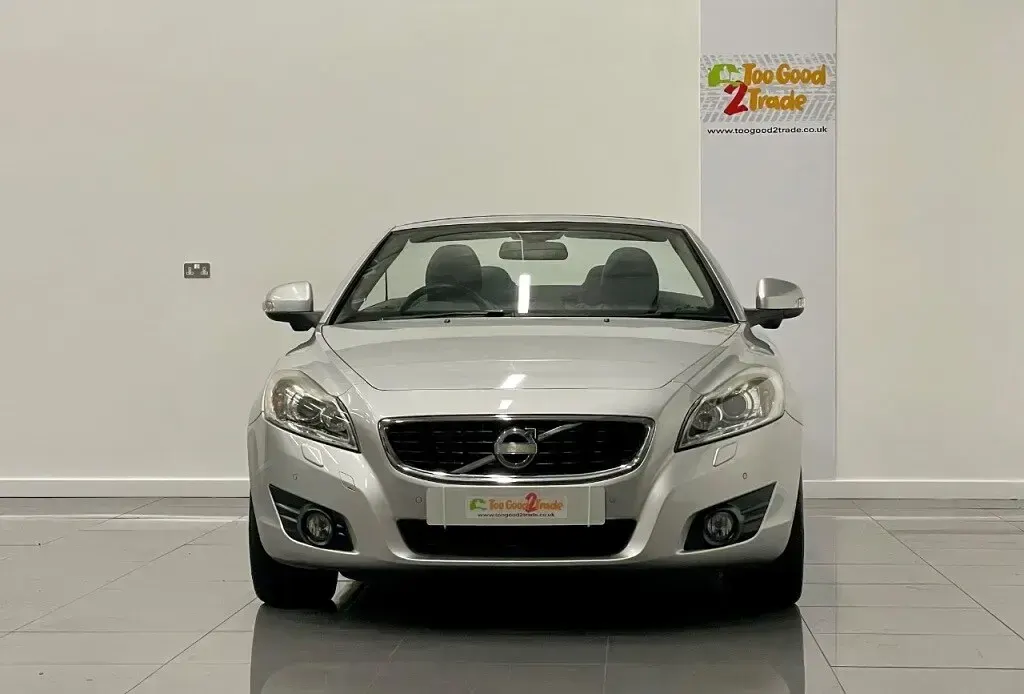 Used Volvo C70 SE Lux 150 HP (110 kW) 2012 Silver Cabriolet