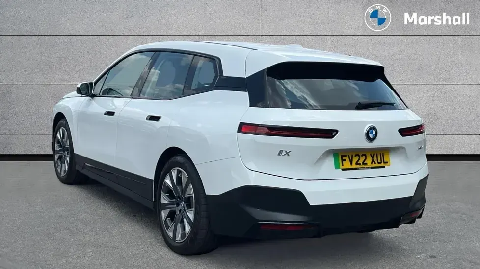 Used BMW iX Sport Line 239 kW (326 HP) 2022 Alpine white SUV