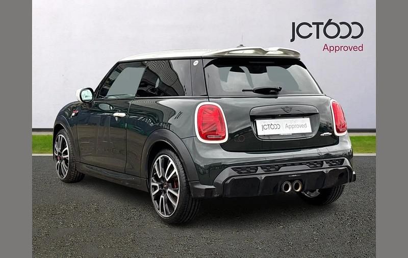 Used Mini John Cooper Works 228 HP (167 kW) 2021 Green Hatchback