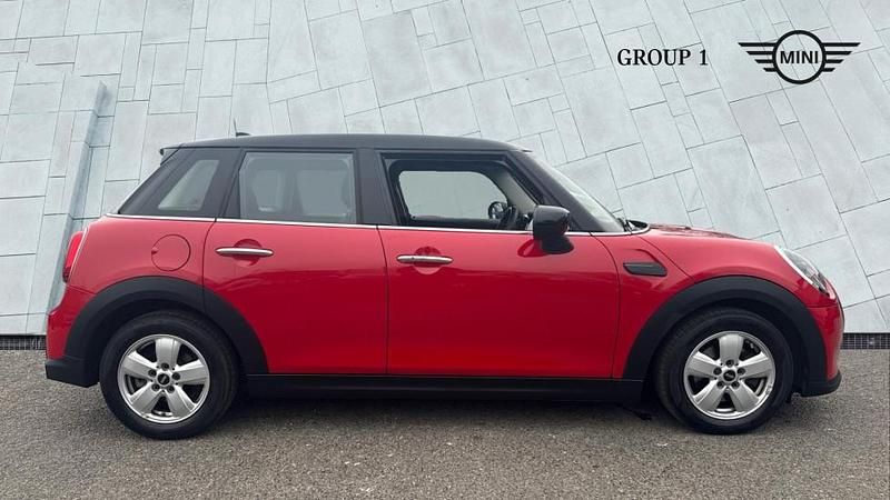Used Mini Cooper Classic 136 HP (100 kW) 2023 Red Hatchback