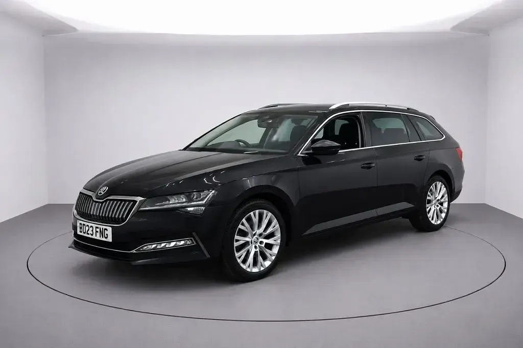 Used Skoda Superb SE L 218 HP (160 kW) 2023 Black Estate