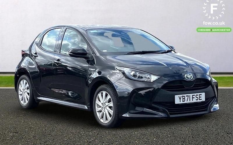 Used 2025 Toyota Yaris Hybrid Hatchback | £14,699 (Super price) - Image 1/4