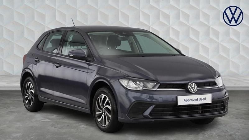 Used VW Polo Life 95 HP (69 kW) 2023 Smokey grey Hatchback