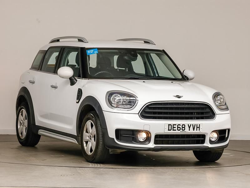 White Used 2018 Mini Cooper Countryman Chili SUV | £14,998 (Fair price) - Image 1/4