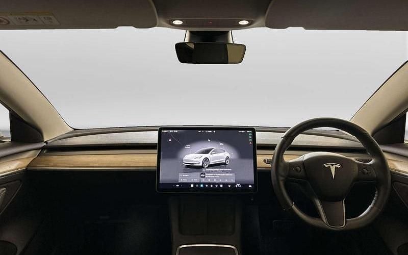 Used Tesla Model 3 Long Range AWD 258 kW (351 HP) 2022 White Sedan