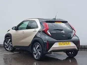 Used Toyota Aygo X 72 HP (52 kW) 2022 Beige SUV