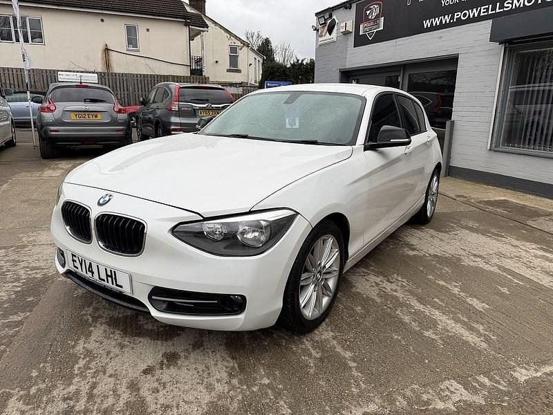 Used BMW 118 Sport Line 2014 White Hatchback