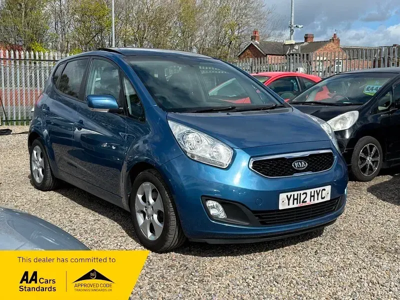 Used Kia Venga 125 HP (91 kW) 2012 Blue Hatchback