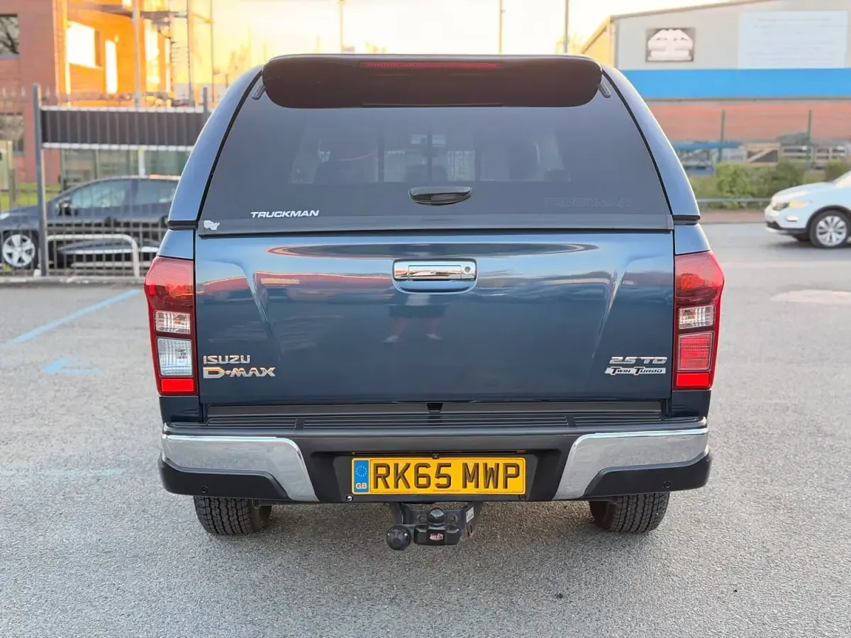 Used Isuzu D-Max 2015 Blue Pickup