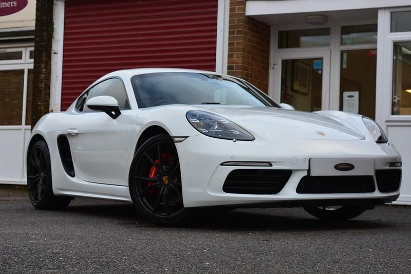 Used Porsche 718 Cayman S 350 HP (257 kW) 2017 White Coupe