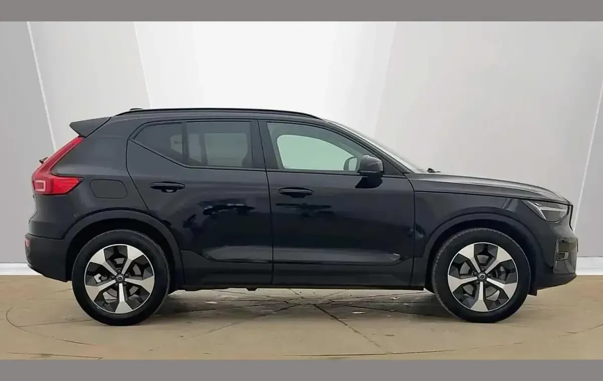 Used Volvo XC40 Ultimate 194 HP (142 kW) 2023 Black SUV