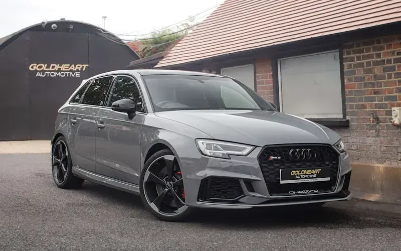 Usado Audi RS3 Comfort 400 HP (294 kW) 2018 Sedan