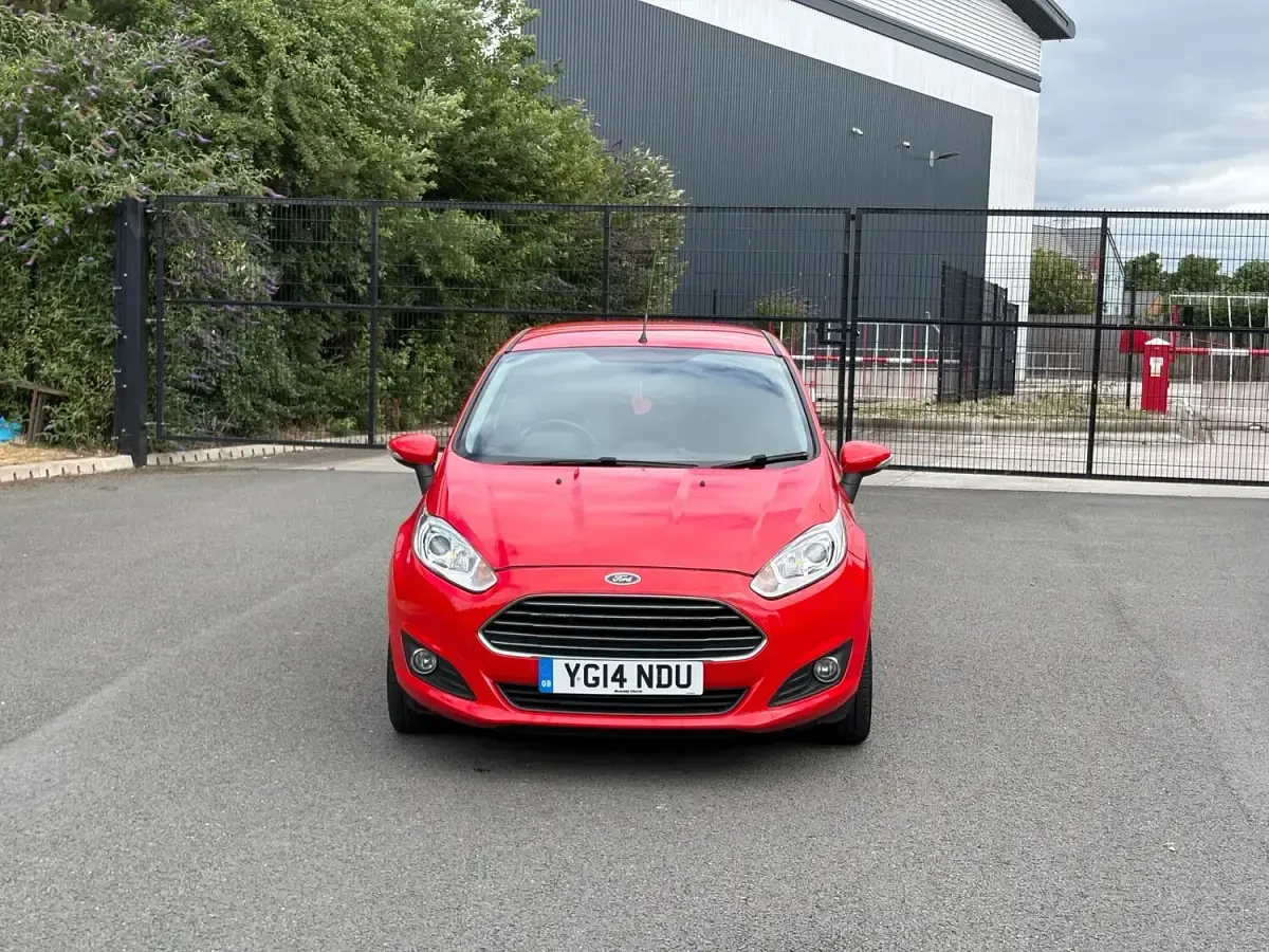 Used Ford Fiesta Zetec 2014 Red Hatchback