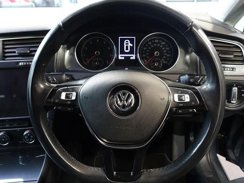 Used VW Golf VII SE 130 HP (95 kW) 2019 Grey Hatchback