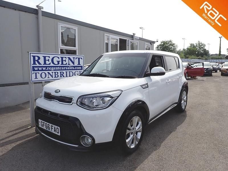 White Used 2016 Kia Soul Urban SUV | £6,995 (Good price) - Image 1/4