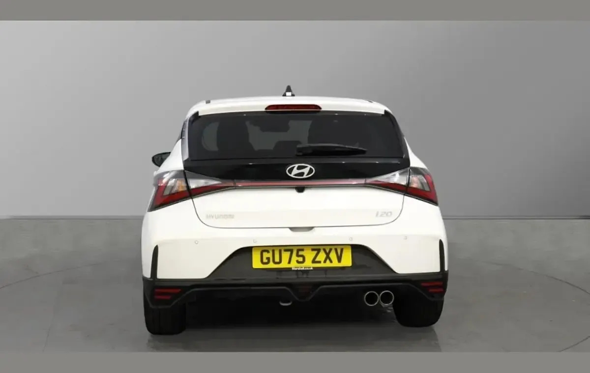 Used Hyundai i20 N Line 100 HP (73 kW) 2025 White Hatchback