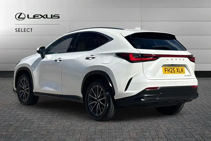 Used Lexus NX450h+ 309 HP (227 kW) 2025 White SUV