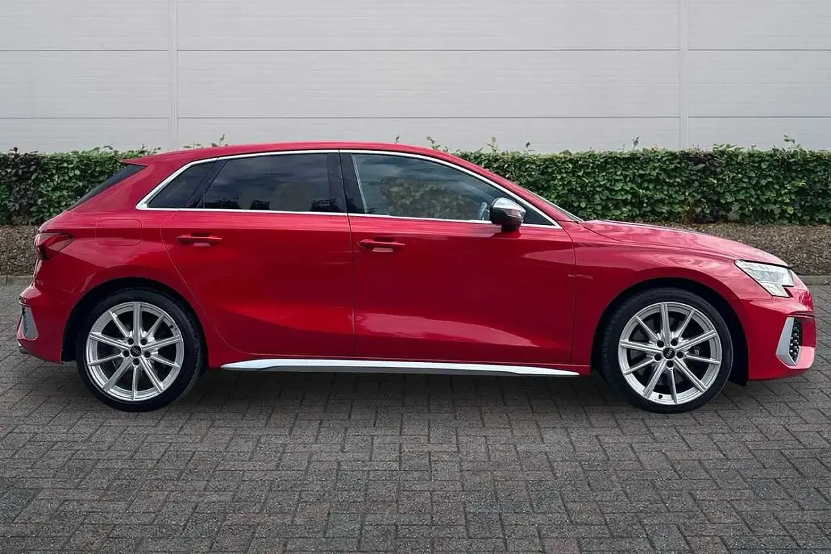 Used Audi S3 Sportback 310 HP (228 kW) 2022 Red Hatchback